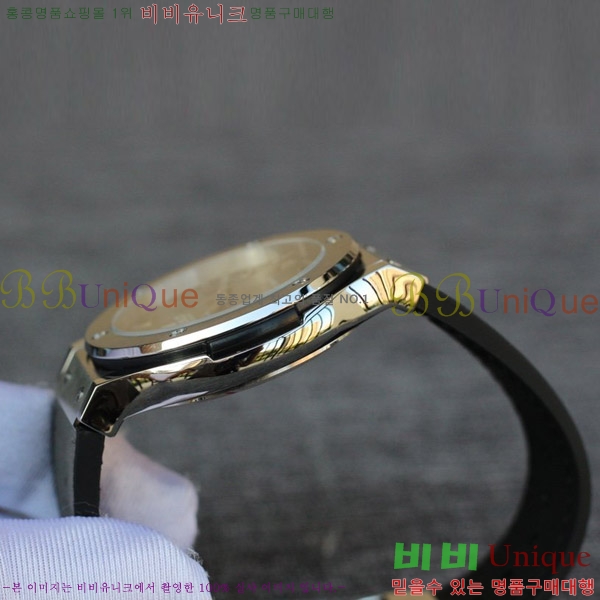 ST ���� ������ Hublot Ŭ���� ǻ�� 44mm HF8971-1