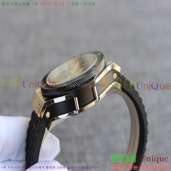 ST ������ hublot ��� 301 PB 131 RX 77HT17701-4