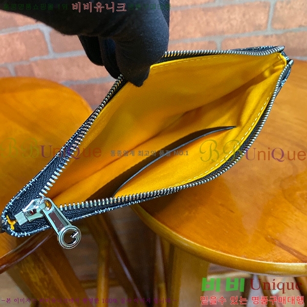 #���ߵ� ���� Ŭ��ġ �̴� GY64890-1