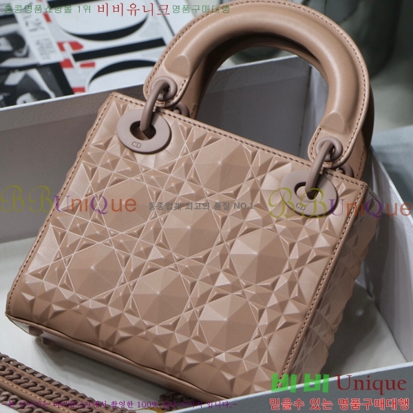 #��� ���̾Ƹ�� ���̹� M6003-701