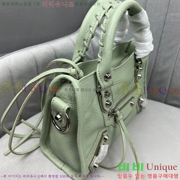 �߷��þư� ��Ƽ�� �̴� 519938-18