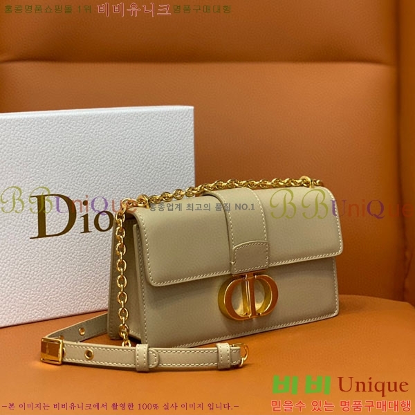 #��� 30 ���״� �̽�Ʈ ����Ʈ ü�ι� M9334-203