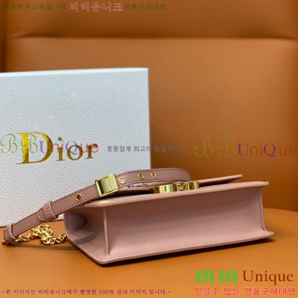 #��� 30 ���״� �̽�Ʈ ����Ʈ ü�ι� M9334-202