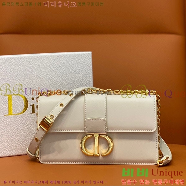 #��� 30 ���״� �̽�Ʈ ����Ʈ ü�ι� M9334-201