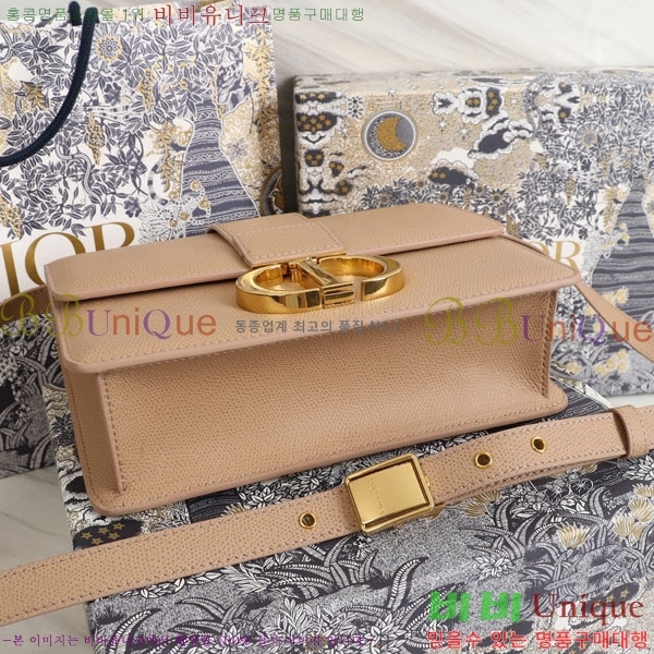 #��� 30 �����ι� M9203-203