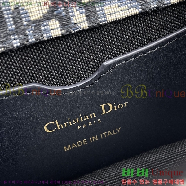 #��� 30 ������ ����ũ�� �ڽ��� 900879-100