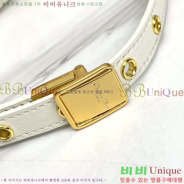 #��� 30 ���״� �̽�Ʈ ����Ʈ ü�ι� M93351-102