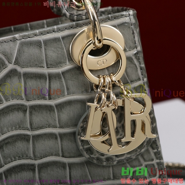 #��� ���̵�� �̴� M050566-113