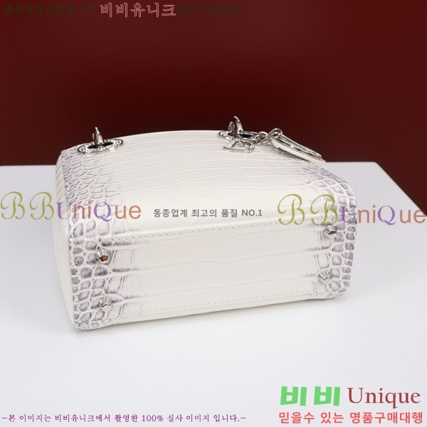 #��� ���̵�� �̴� M050566-107