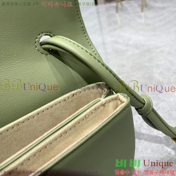 ���װ� ����Ÿ Ʈ���� �Ŀ�ġ �� ũ�ν��� 300BVF2106-1