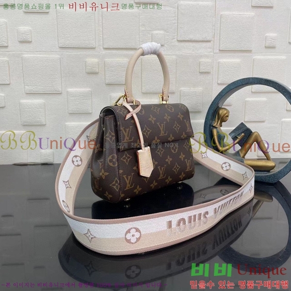 #���̺��� Ŭ��� �̴� ���׷� M46055-100