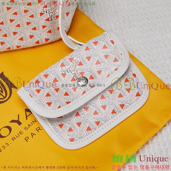 #���ߵ� ������ Ŭ�����ξ� GV52561-102