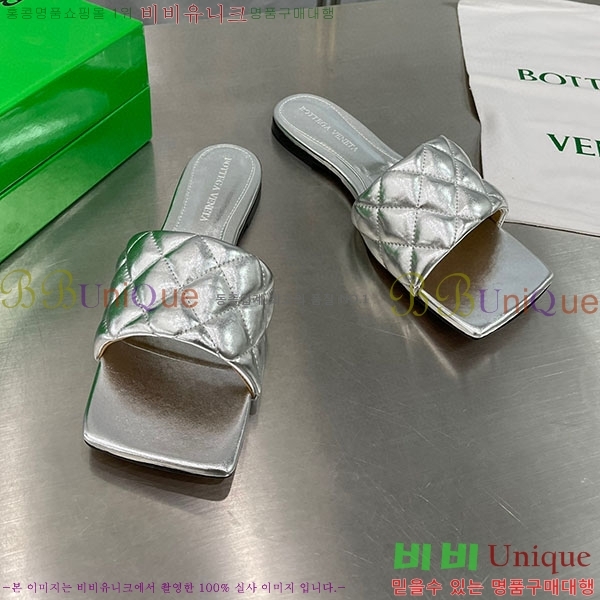 ���װ�����Ÿ �е�� �÷� ���� BV958122-1