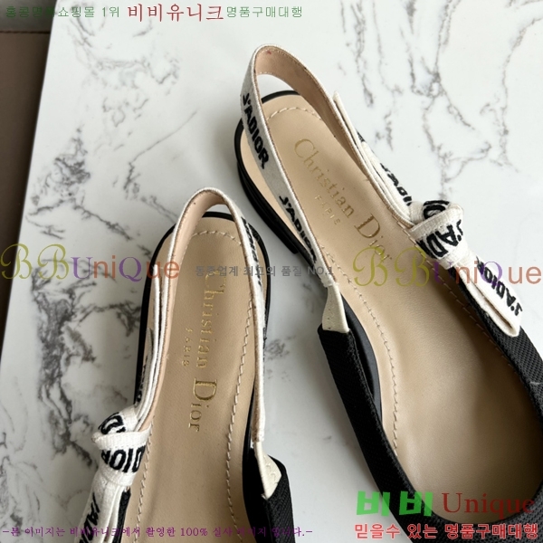 ��� J'ADIOR ������ �÷� D238819-2