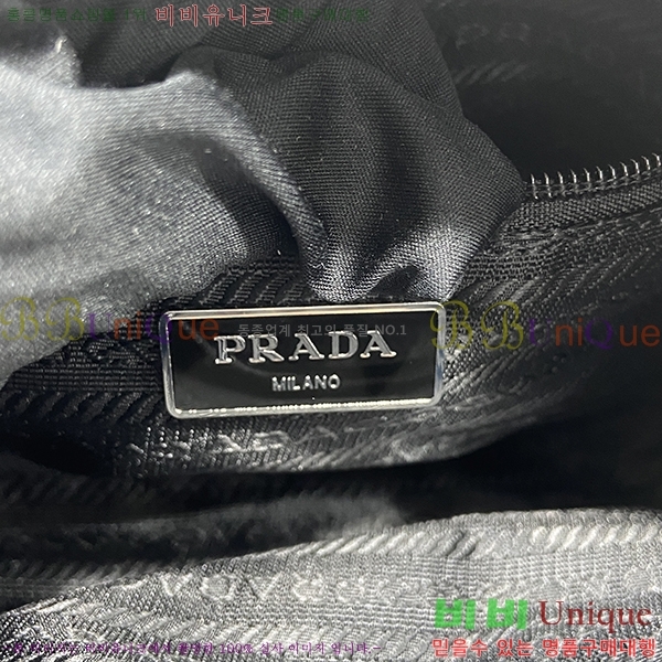 #����� ���ڳ� �ﰢ�ΰ� ī�޶�� 1BC167-101