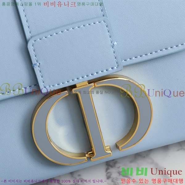 ��� 30 ������ ũ�ν��� 27D876921-4