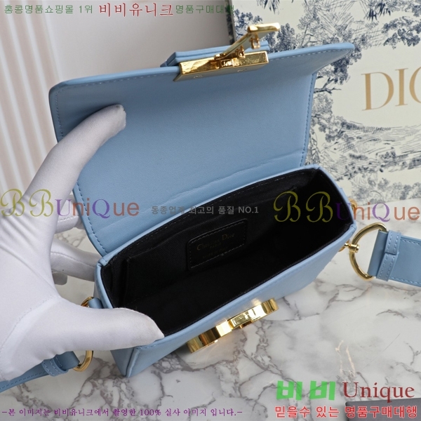 ��� 30 ������ ũ�ν��� 27D876921-4