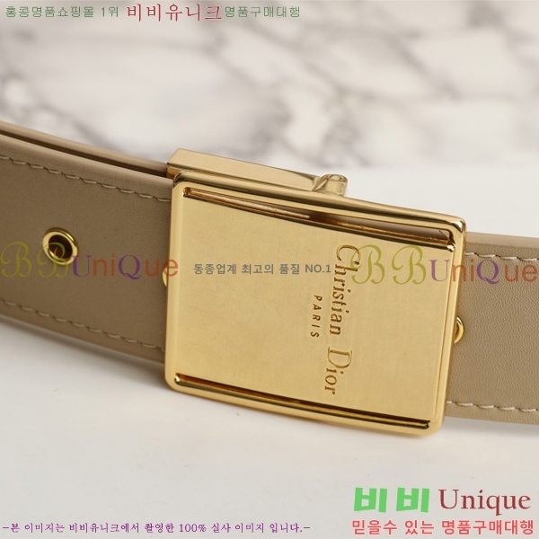 ��� 30 ������ ũ�ν��� 27D876921-3