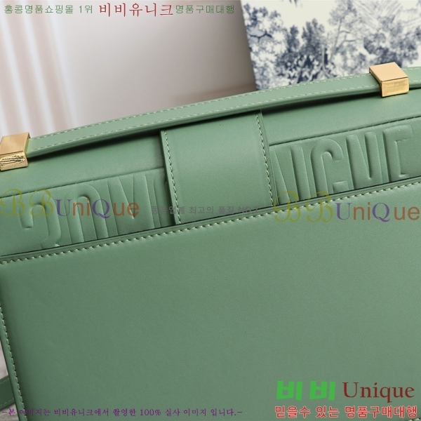 ��� 30 ������ ũ�ν��� 28D876581-4