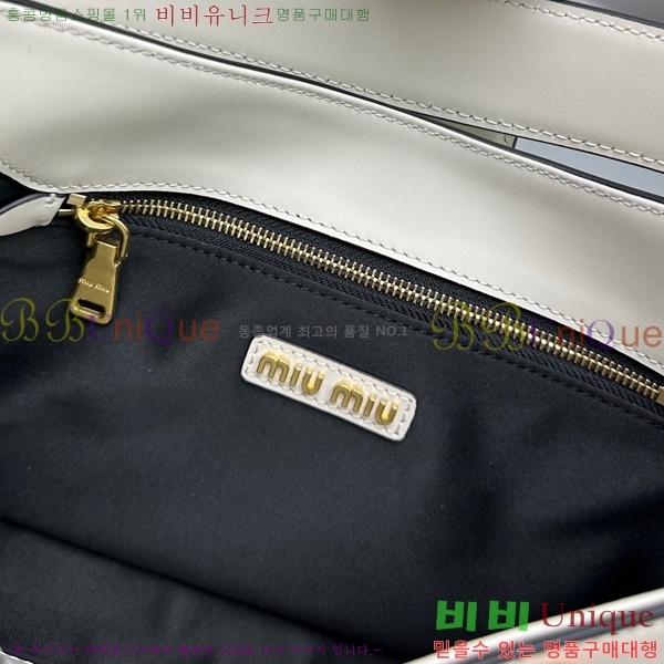 #�̿�̿� �ΰ� ��Ż ���� ȣ���� 5BC151-832