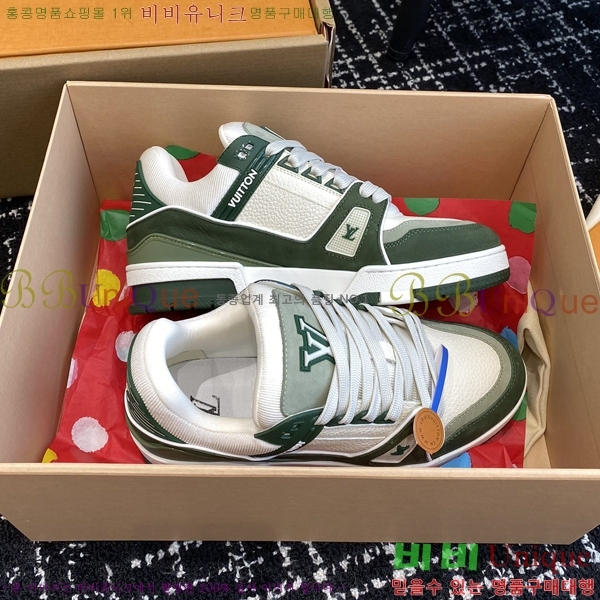 ���̺��� LV Ʈ���̳� ����Ŀ�� 48L2412434-6