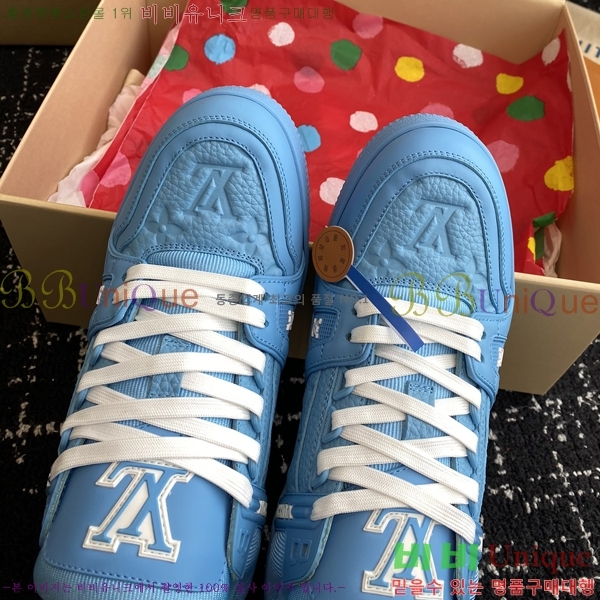 ���̺��� LV Ʈ���̳� ����Ŀ�� 48L2412435-7