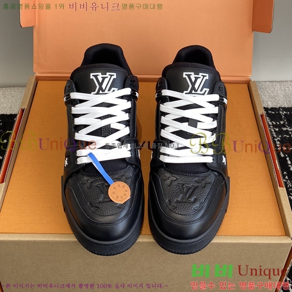 ���̺��� LV Ʈ���̳� ����Ŀ�� 48L2412435-8