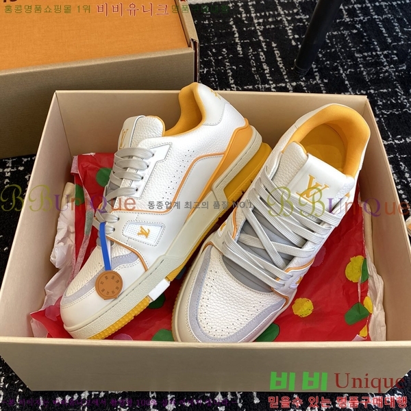 ���̺��� LV Ʈ���̳� ����Ŀ�� 45L2412430-5