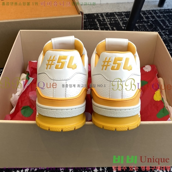 ���̺��� LV Ʈ���̳� ����Ŀ�� 45L2412430-5