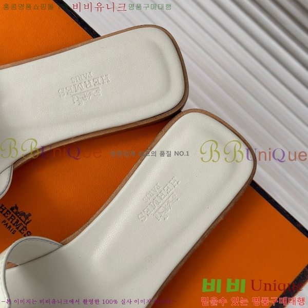 �����޽� ���� ���� ���̴�Ʈ 32HE243431-8