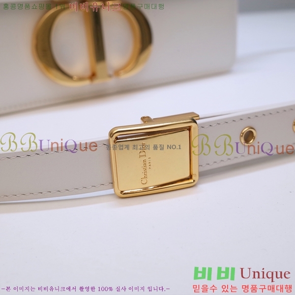 #��� 30 �����ι� M9203-664