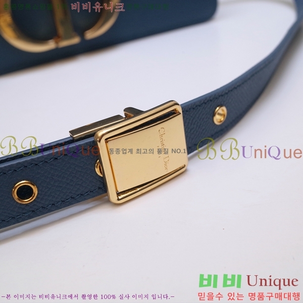 #��� 30 �����ι� M9203-211