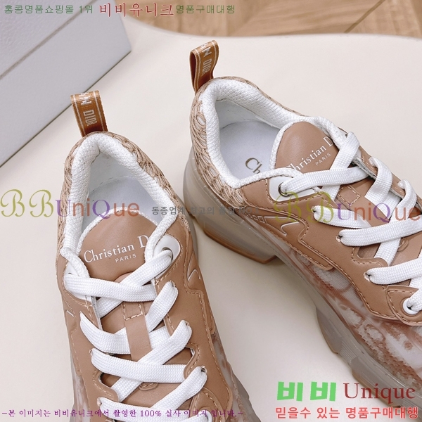 ��� ���̺� ����Ŀ�� 39D243133-8