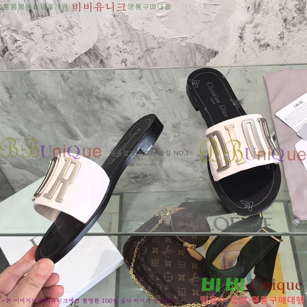 ��� ���� 30DLC2452466-513-2