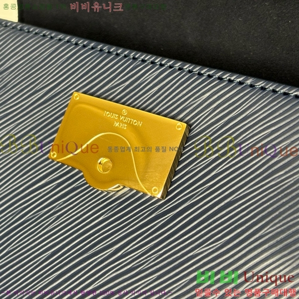 #���̺��� Ŭ��� �̴Ϲ� M25228-101