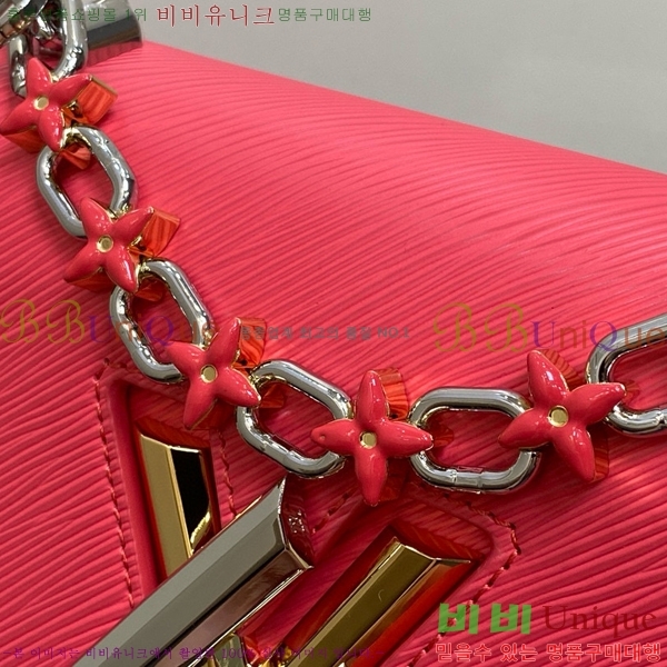 #���̺��� Ʈ����Ʈ MM M24043-101