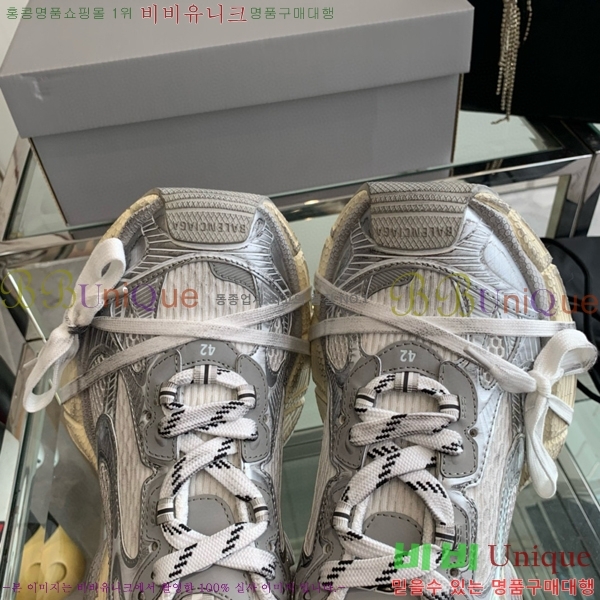 �߷��þư� 3XL Ʈ���̳� ����Ŀ�� BLA356600-5