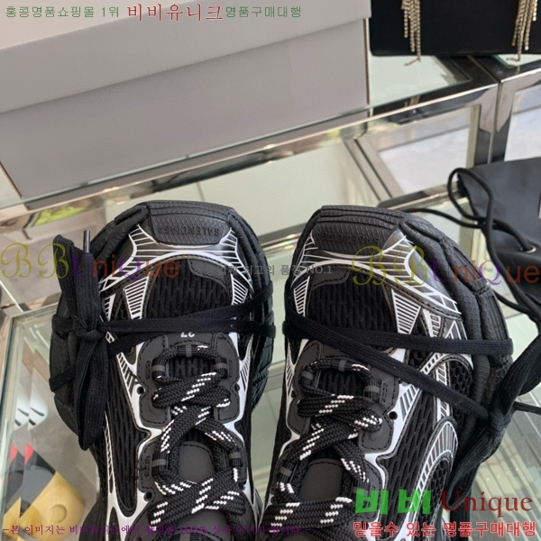 �߷��þư� 3XL Ʈ���̳� ����Ŀ�� BLA356600-10