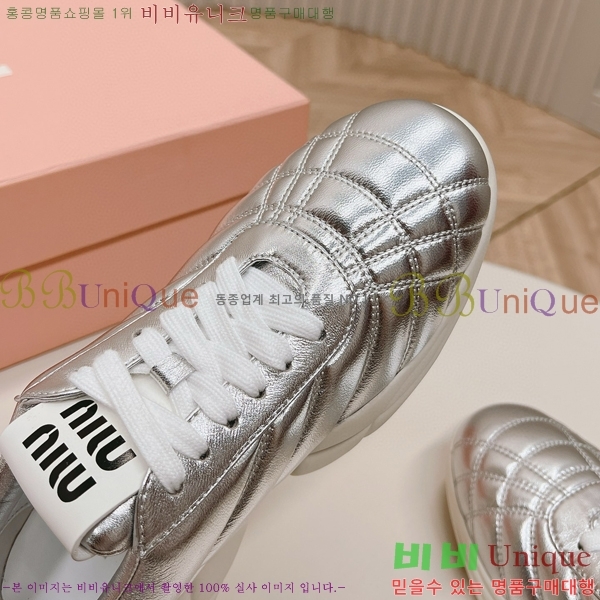 ���� �̿�̿� ����Ŀ�� 32MU24779-1