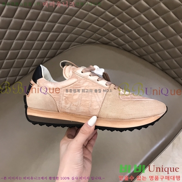 ���� �߷�Ƽ�� ����Ŀ�� 29VT24821-2