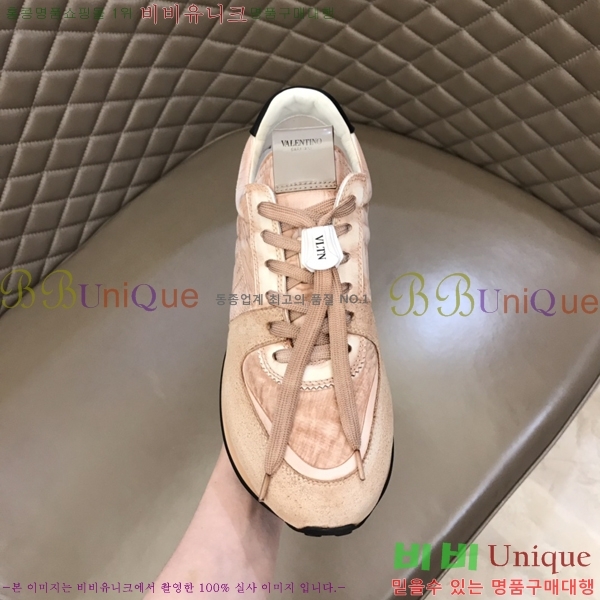 ���� �߷�Ƽ�� ����Ŀ�� 29VT24821-2