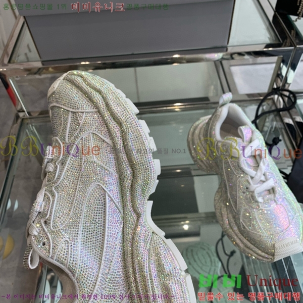 �߷��þư� 3XL Ʈ���̳� ����Ŀ�� BLA356600-102