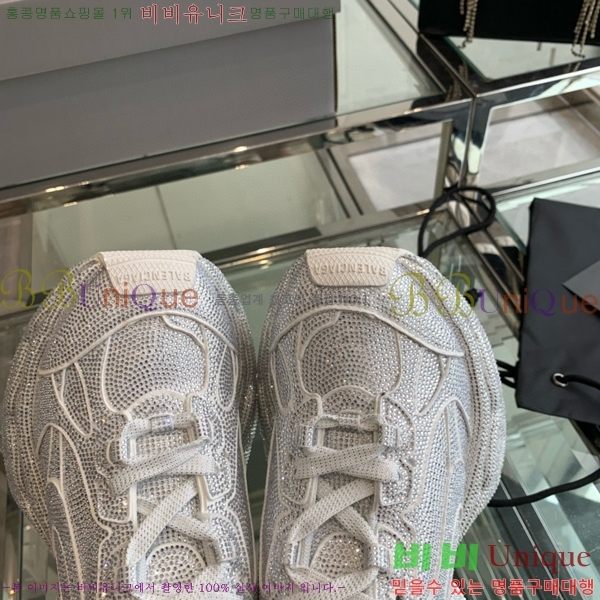 �߷��þư� 3XL Ʈ���̳� ����Ŀ�� BLA356600-104