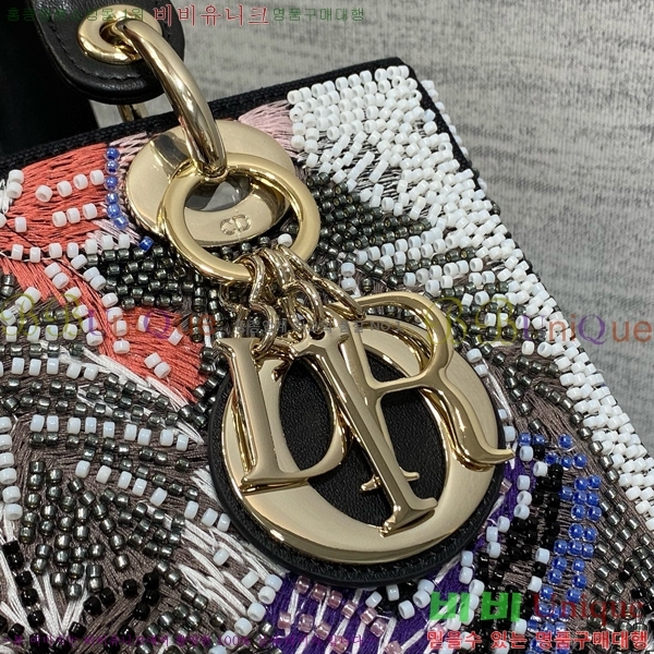 #��� ���̵�� ���� M8002-1004