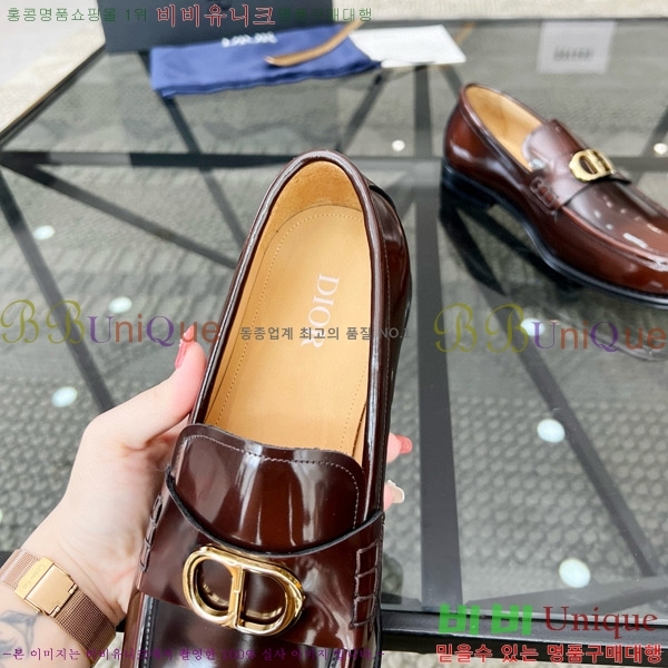 ���� ��� ���� D9978052-2