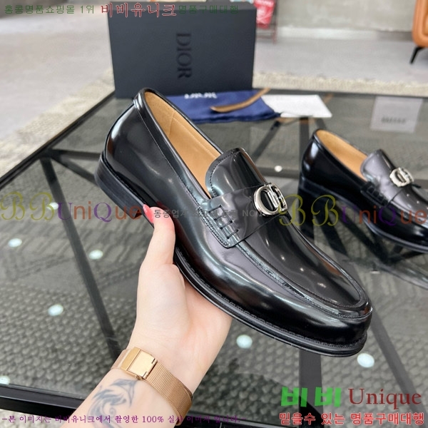 ���� ��� ���� D9978052-3