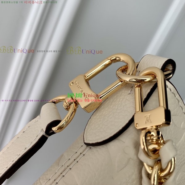 #���̺��� �������� �ҷδ� ũ�ν��� M45831-102