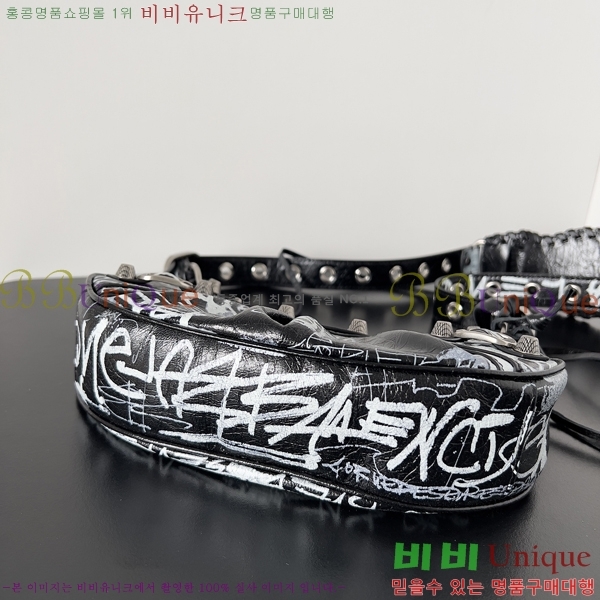 #�߷��þư� LE CAGOLE �� ī�� Xs ����� 6713091-15