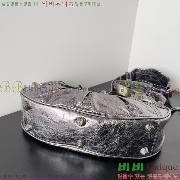 #�߷��þư� LE CAGOLE �� ī�� ���� 6713071-504