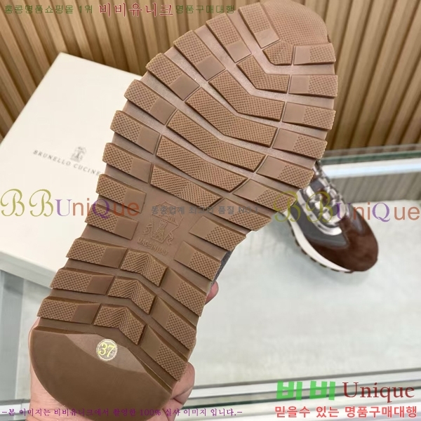 ���� ���ڷ� ��ġ�ڸ� ����Ŀ�� BC2558925-2